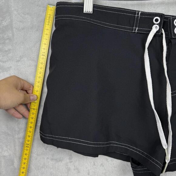Nike Women’s Size XL Black Board Shorts White Stitching Swim Trunks Surf Beach - Picture 4 of 9